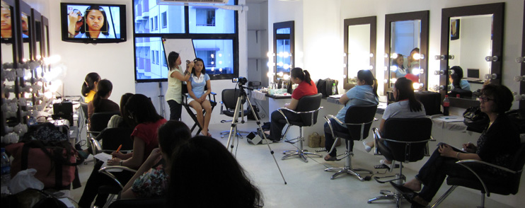 Makeup course picture